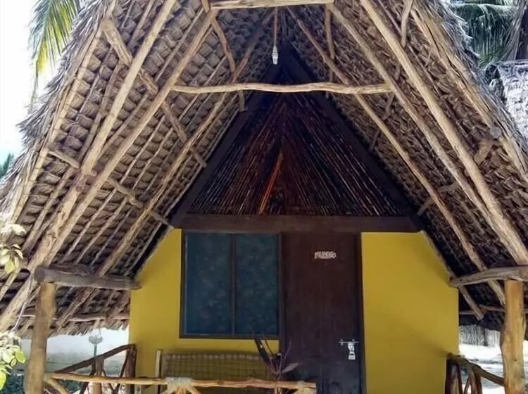 Hotelli Milele Lodge