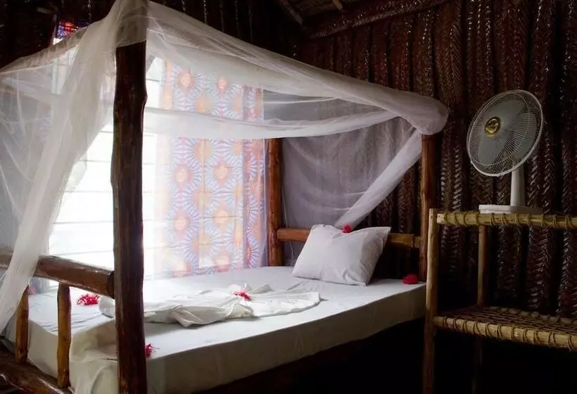 Hotelli Milele Lodge