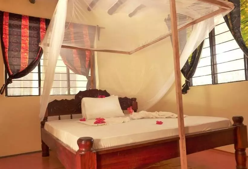 Hotelli Milele Lodge