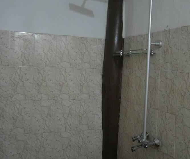 בית מלון כפרי Milele Lodge