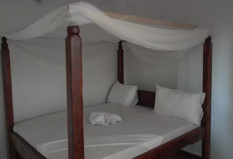 Hotelli Milele Lodge