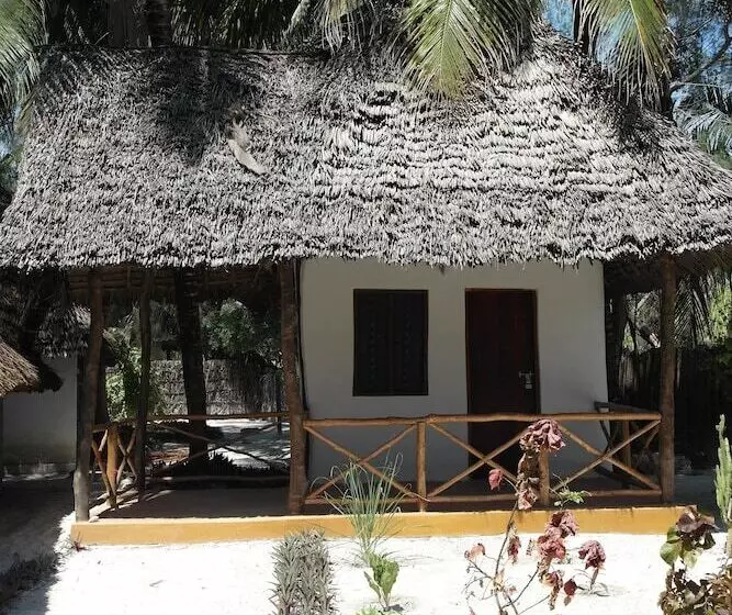 Hotelli Milele Lodge