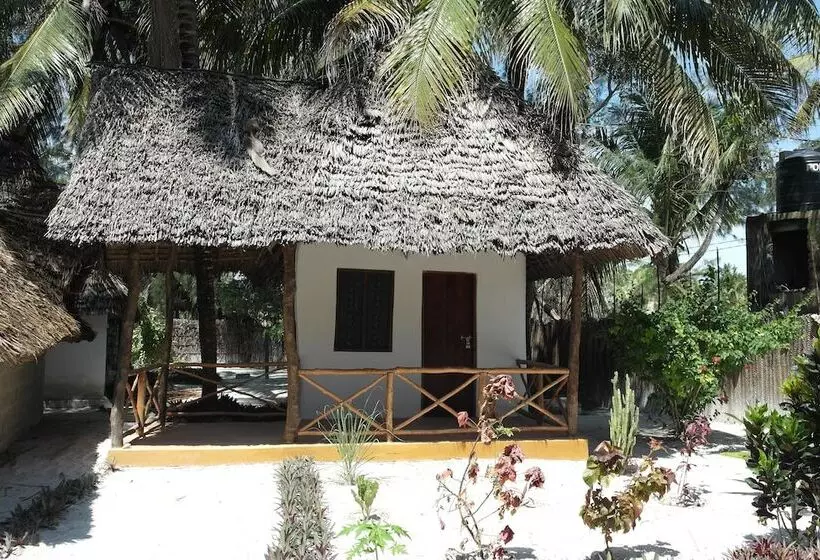 Hotelli Milele Lodge