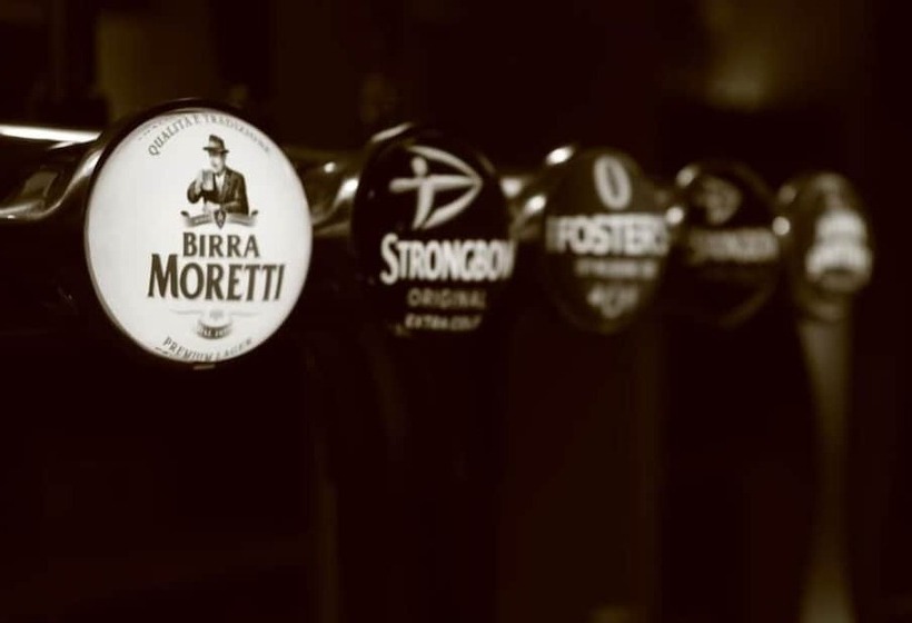 בית מלון כפרי The Inn On The Moor