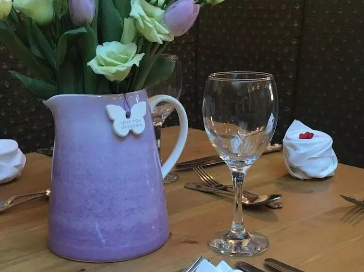 Hotelli The Inn On The Moor