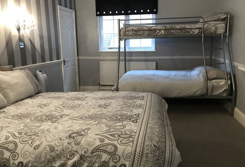 호텔 The Kings Head