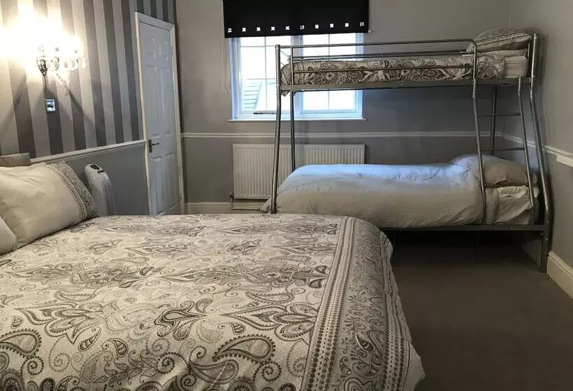 ホテル The Kings Head