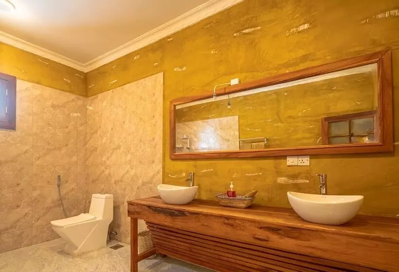 Hotelli Tiki Beach Club And Resort