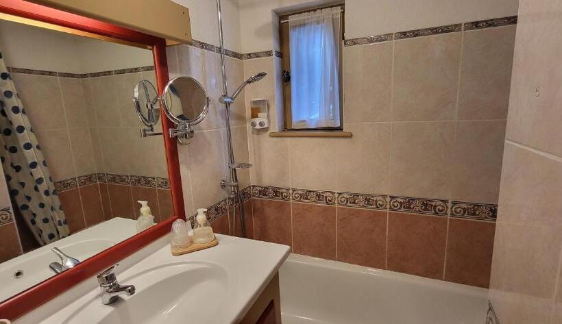 Locations Appartements & Chalets   Village Piéton, Vue Glaciers