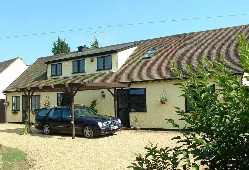 Majatalo Greenways Lodge Nr Stansted Airport