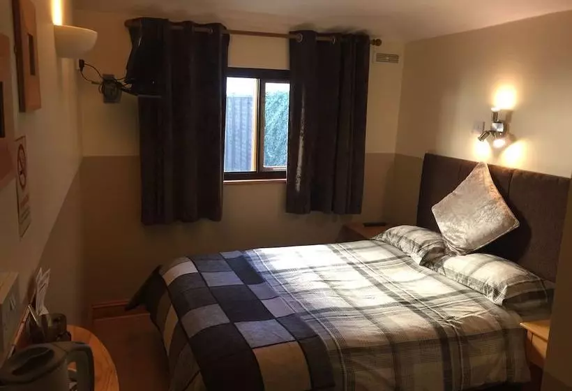 Majatalo Greenways Lodge Nr Stansted Airport