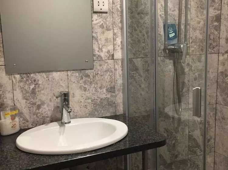 Majatalo Greenways Lodge Nr Stansted Airport