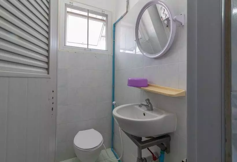 پانسیون New Central Guesthouse