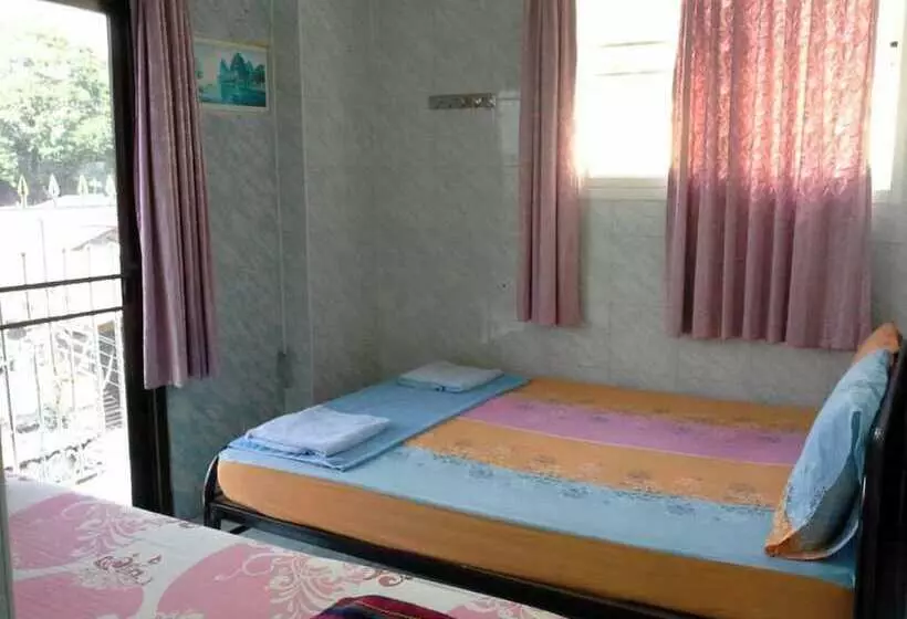 پانسیون New Central Guesthouse