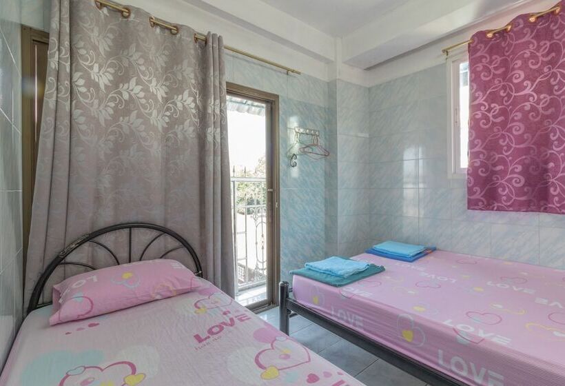 پانسیون New Central Guesthouse