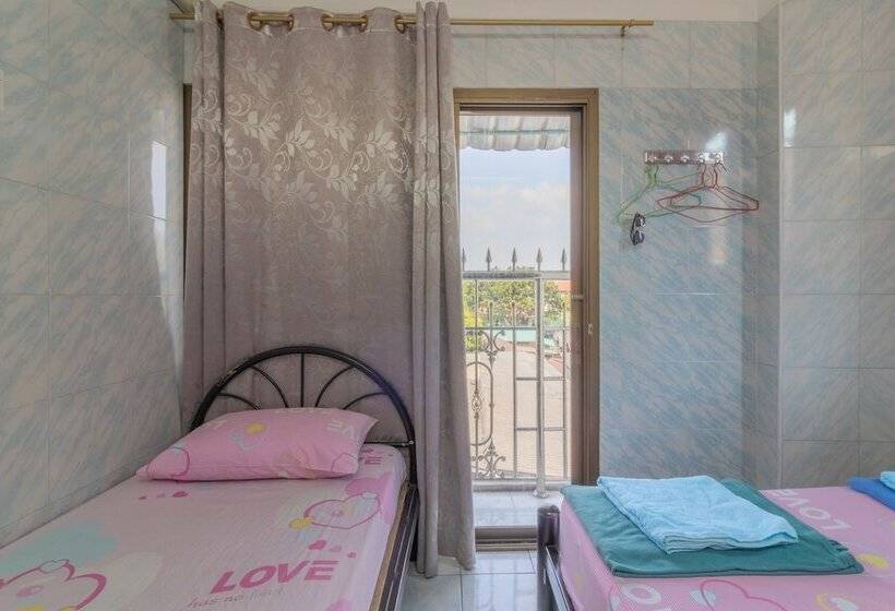 پانسیون New Central Guesthouse