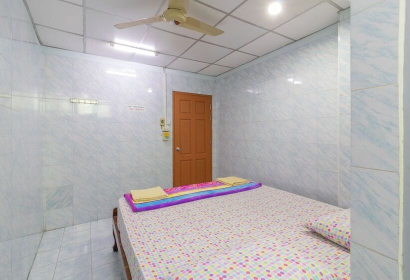 پانسیون New Central Guesthouse