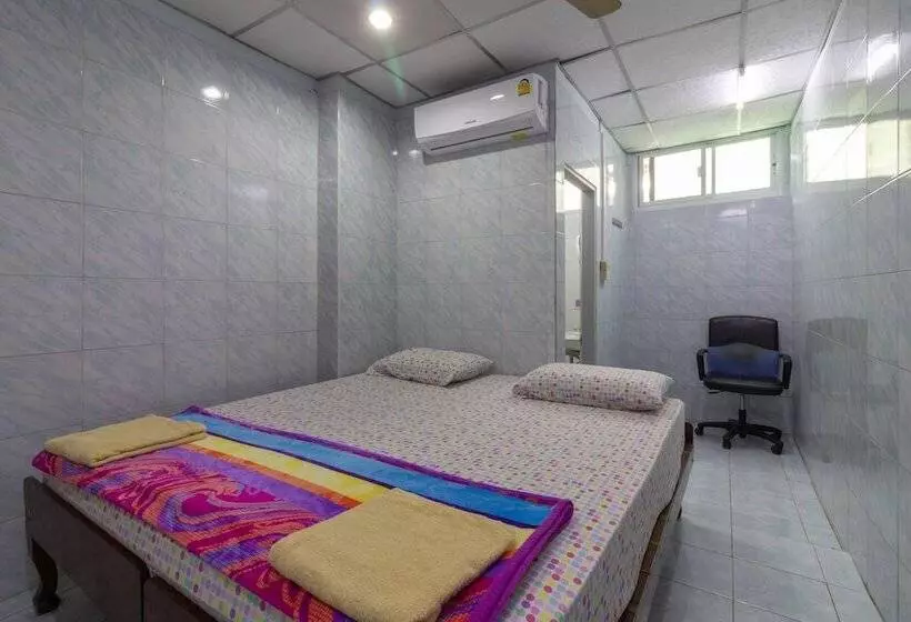 پانسیون New Central Guesthouse