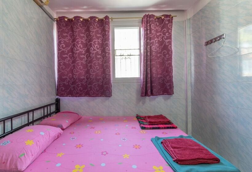 پانسیون New Central Guesthouse