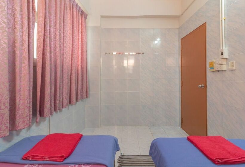 پانسیون New Central Guesthouse