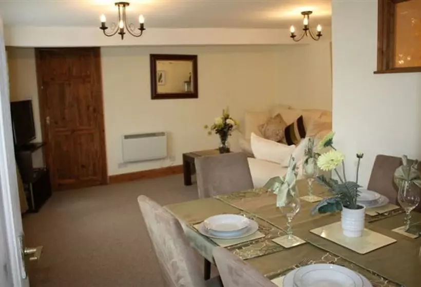 Robertsbridge Retreat Upper Apartment