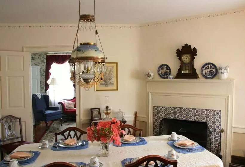 Aamiaismajoitus (B&B) Hickory Bridge Farm Restaurant