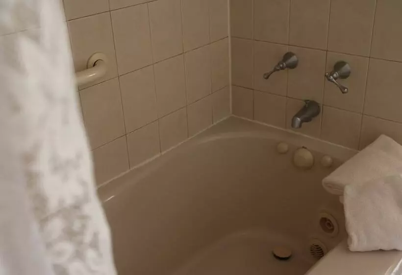 Aamiaismajoitus (B&B) Hickory Bridge Farm Restaurant