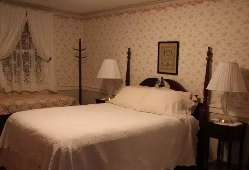 Aamiaismajoitus (B&B) Hickory Bridge Farm Restaurant