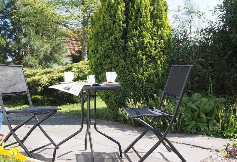 Bed and Breakfast Pantile Lodge