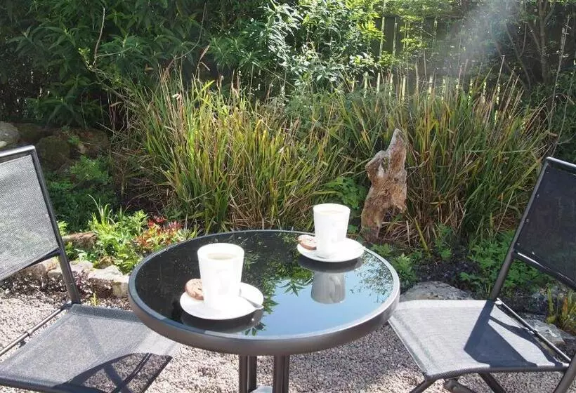 Bed and Breakfast Pantile Lodge