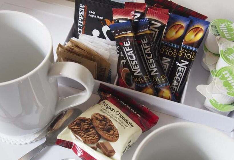 تختخواب و صبحانه Pantile Lodge