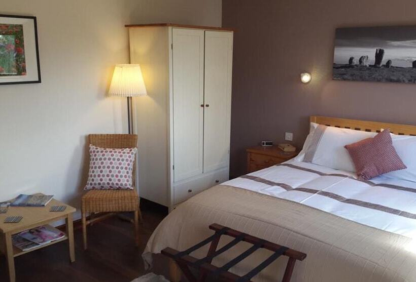 تختخواب و صبحانه Pantile Lodge