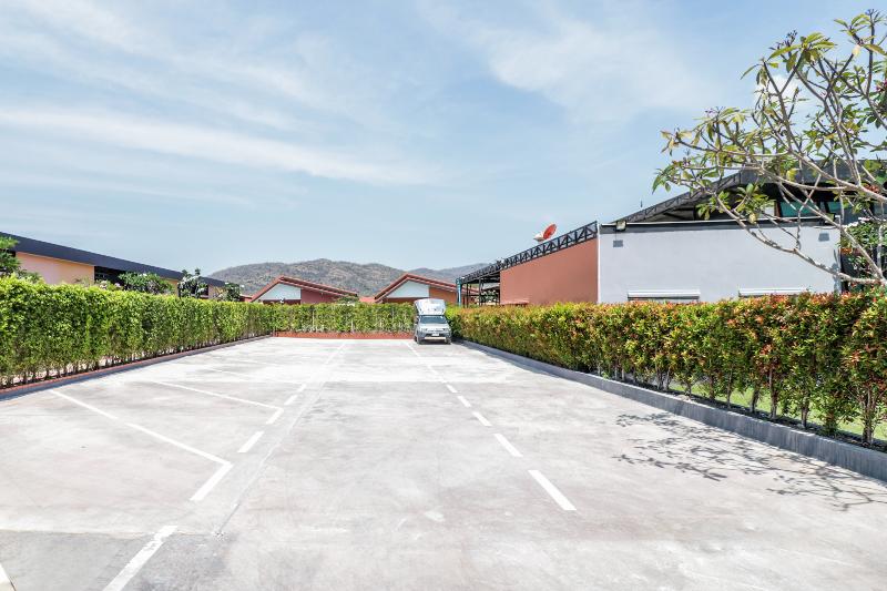 هتل Baan Noppadol Hua Hin Loft