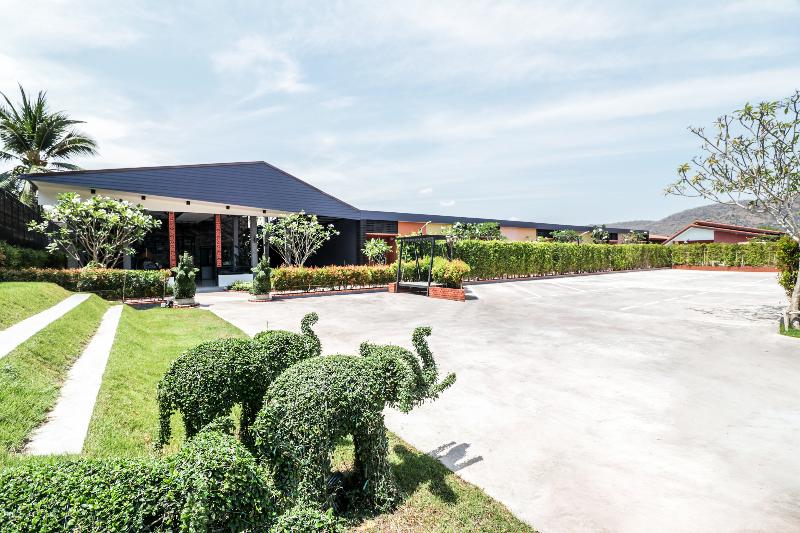 هتل Baan Noppadol Hua Hin Loft