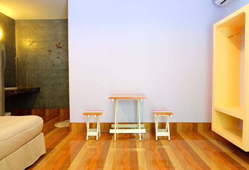 ホテル Ban Ninginn Resort