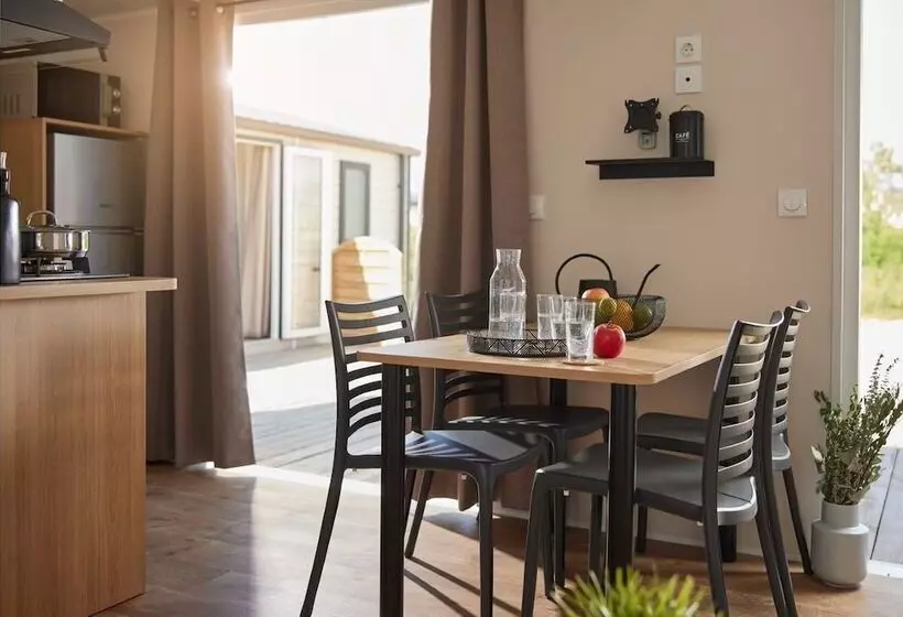 Hotelli Camping De Santenay