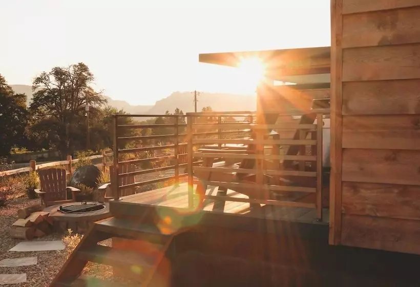 Hotelli Escalante Escapes