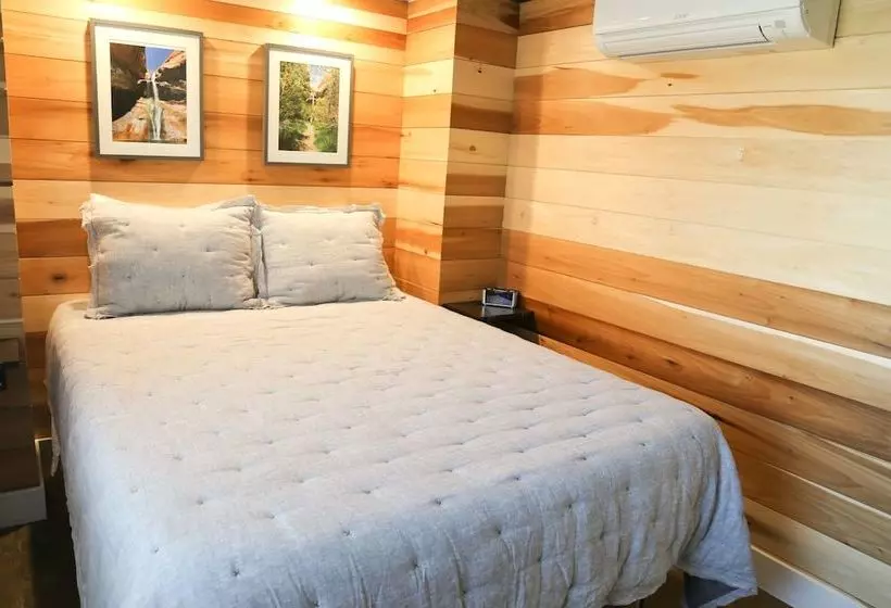 Hotelli Escalante Escapes