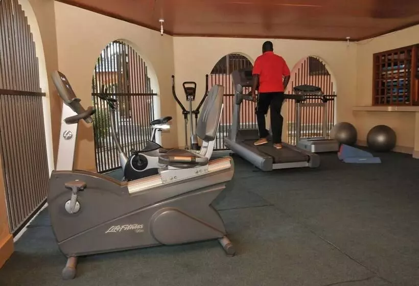 هتل Kontiki Hoima