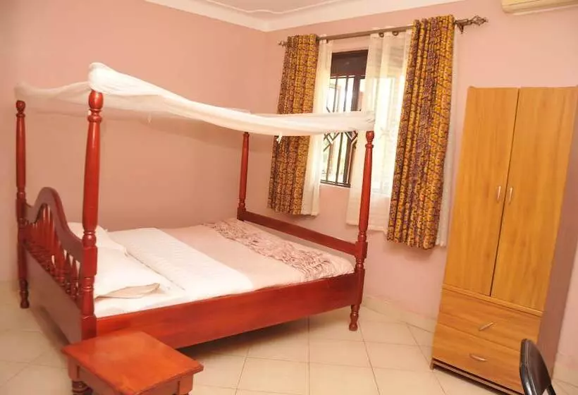 هتل Kontiki Hoima