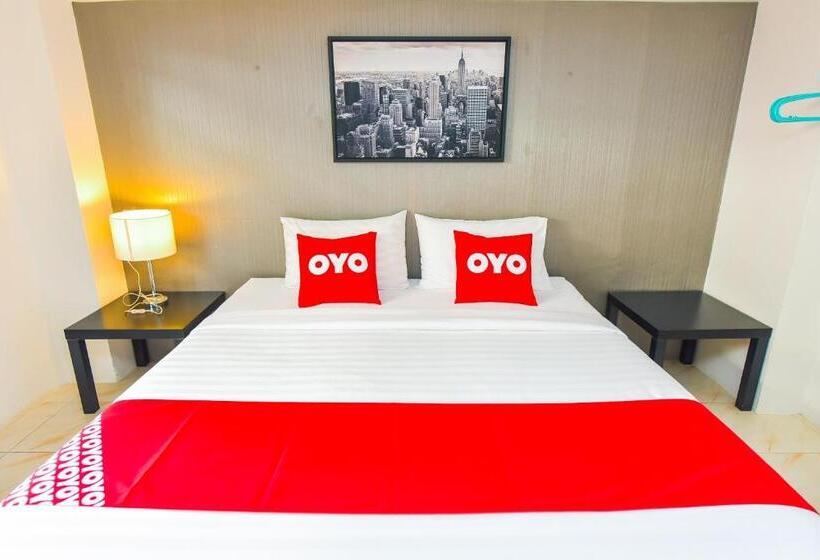 Hotel The Answer Beachfront Cha Am