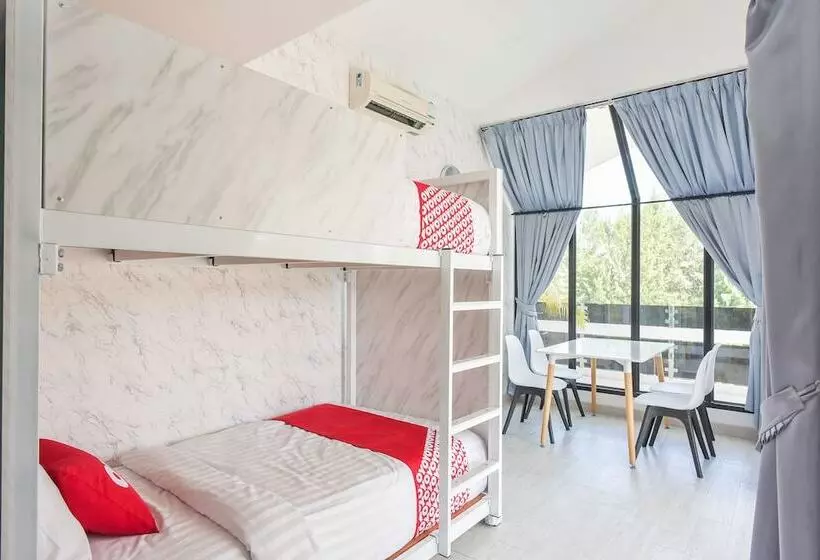 Hotel The Answer Beachfront Cha Am