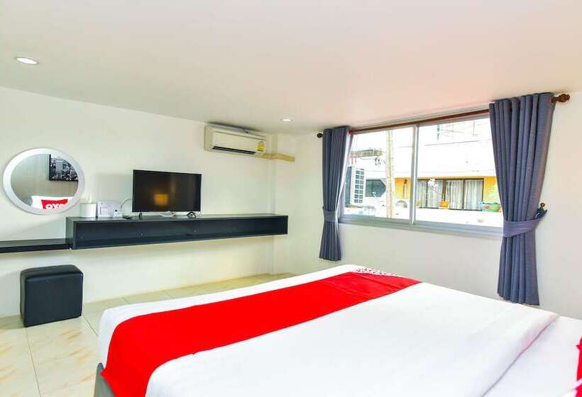 Hotel The Answer Beachfront Cha Am