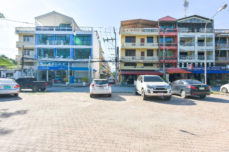 Hotel The Answer Beachfront Cha Am