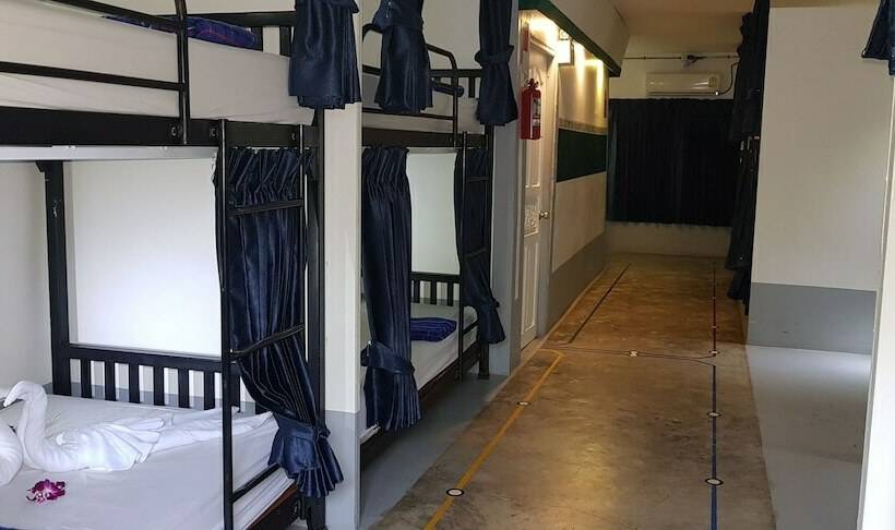 Koh Tao Central Hostel