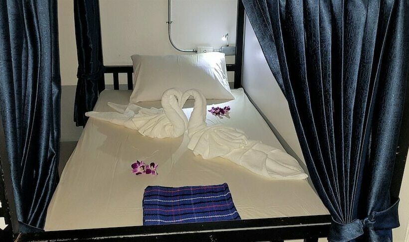 Koh Tao Central Hostel