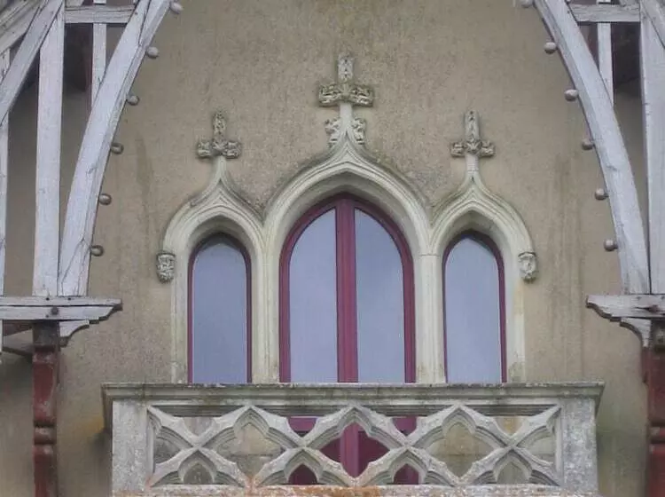 ペンション Chateau Valcreuse