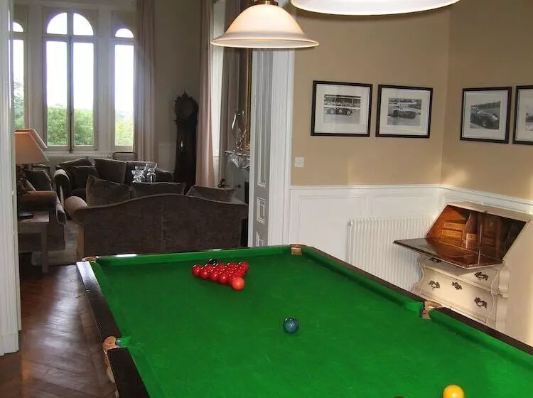 ペンション Chateau Valcreuse