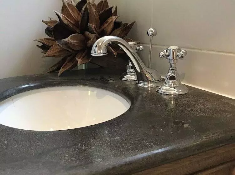 ペンション Chateau Valcreuse