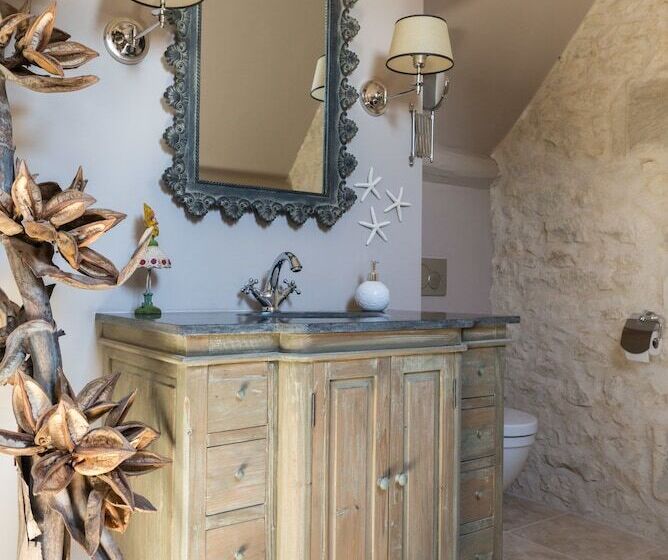 פנסיון Chateau Valcreuse